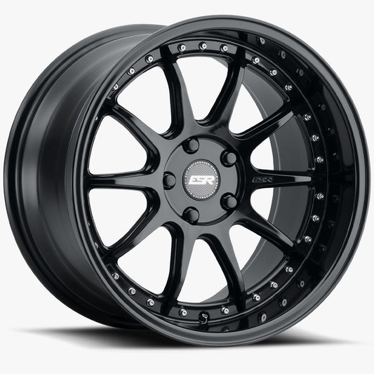 CS12 18X8.5 5X114.3 +30 72.6 GLOSS BLACK